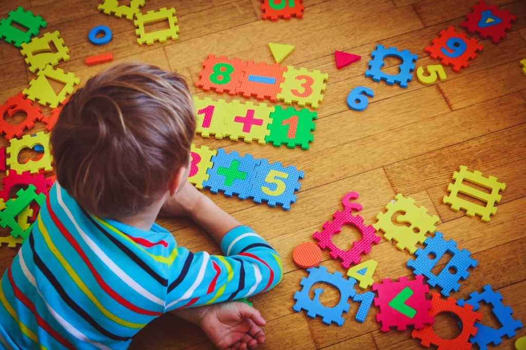 kids playing math games